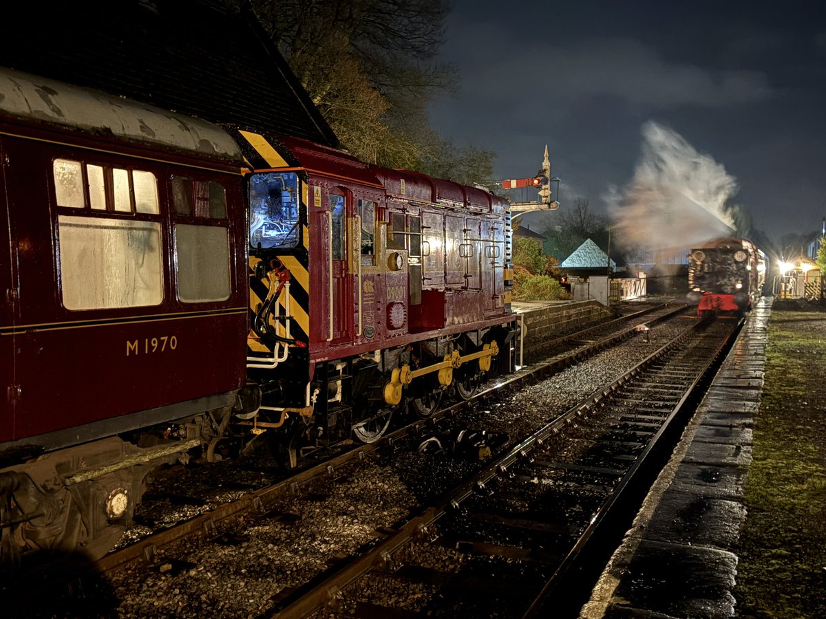 RBX871's tweet photo. A good night out to @peakrail1 brilliant Night Shift event! https://t.co/xWbdLOB3j6