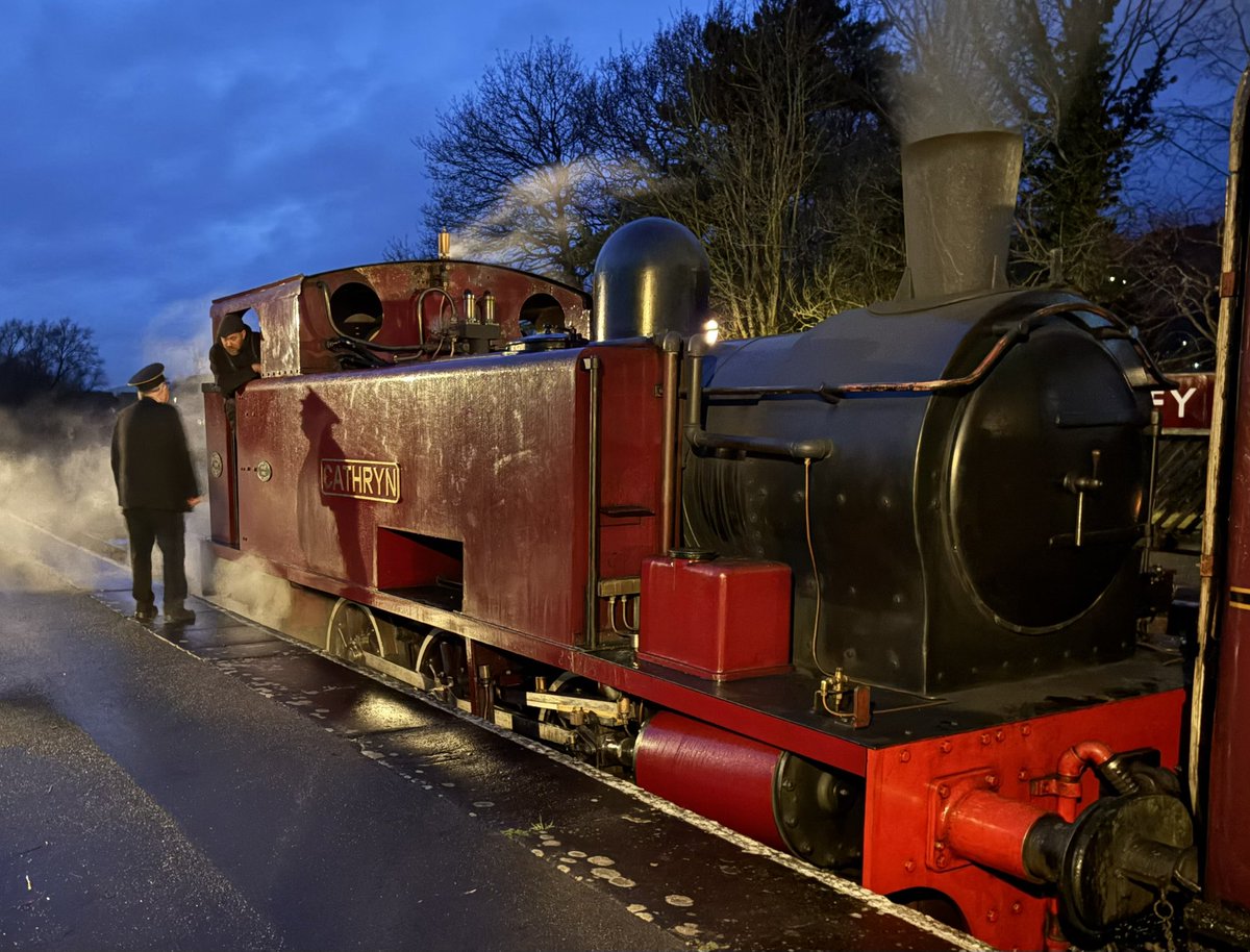 RBX871's tweet photo. A good night out to @peakrail1 brilliant Night Shift event! https://t.co/xWbdLOB3j6