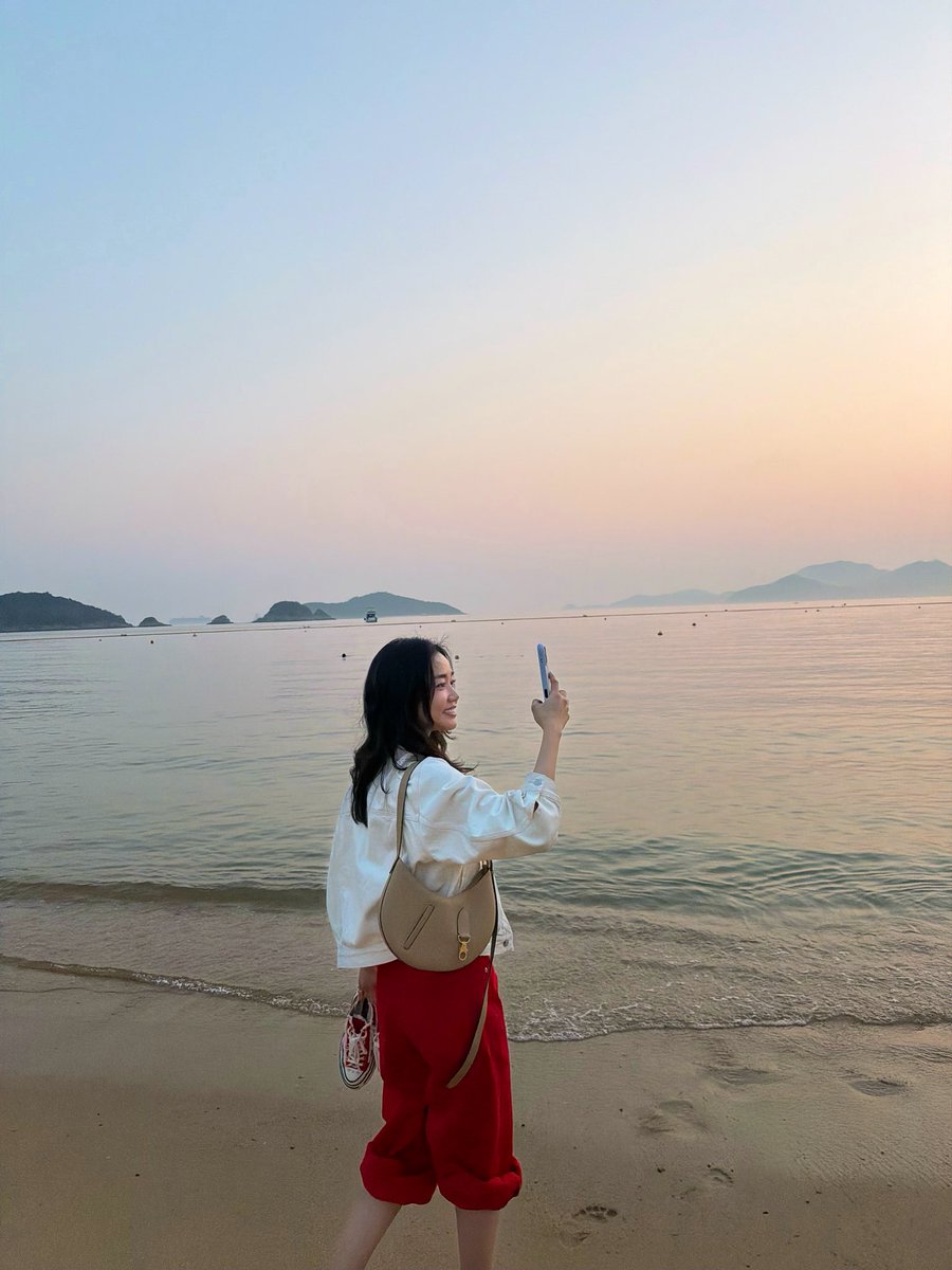 evathecat🐈⬛🩵 tweet media