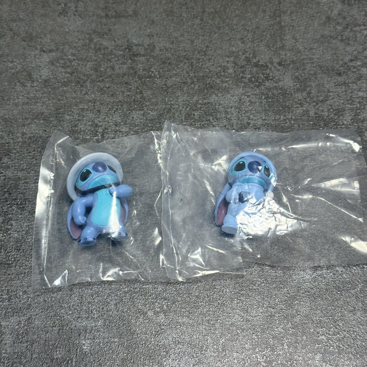 s2_____o0's tweet photo. リロ＆スティッチ2 コスチュームフィギュアコレクション
ガチャ 交換

【譲】
ヘルメット パジャマ

【求】映画鑑賞

郵送での交換
お気軽にお声がけお待ちしております。 https://t.co/OyTOEvnkR4