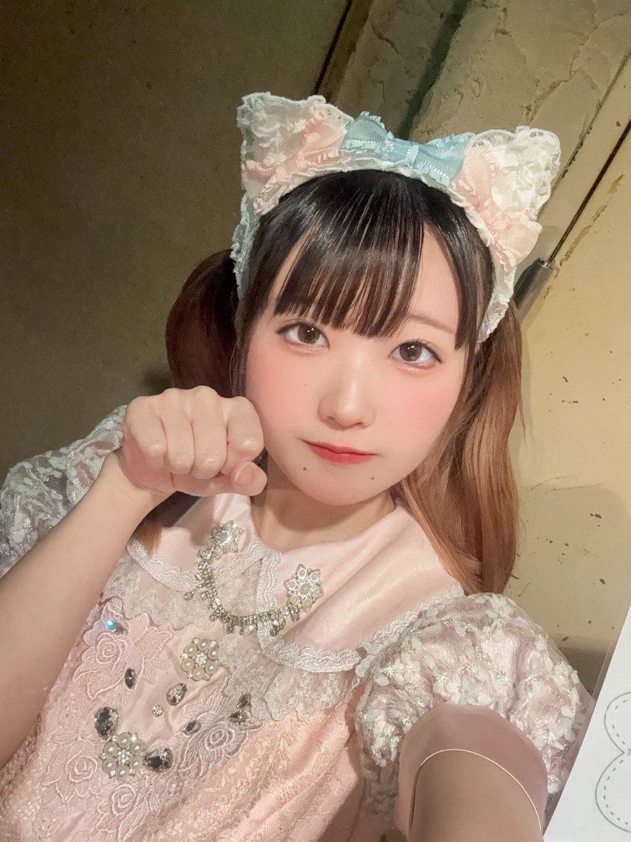 可愛く にゃんにゃんってできたなら 全力で、褒めて？ #アイドル #大阪