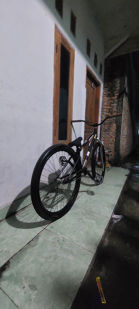 dahlan_he's tweet photo. #WTS sepeda kesayangan.

Mtb street atau dirt jump, iLL Bike peanuts 26"

Rp 5.000.000 (nego)

Lokasi Cikarang Utara - Kabupaten Bekasi

Jika berminat silahkan DM saja.
Terima kasih

#fnfjb #mtb #bmx #fixie #jual #beli #sepeda #cikarang #kalcer #ytta https://t.co/tL8drhc0E6