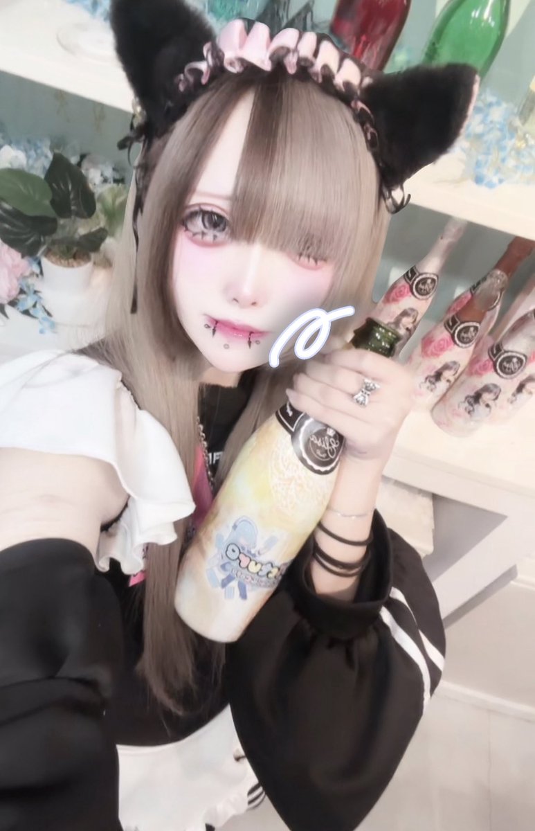 おきゅおわです！！遠方から来てくれたお客様やいつもましてさんと楽しくお話できてうれしい気持ち> < チェキドリぽんありがとうー！！オリシャンゴールド初めてでとてもHappyo̴̶̷̤  ̫ o̴̶̷̤♩明日も居てます♪♪