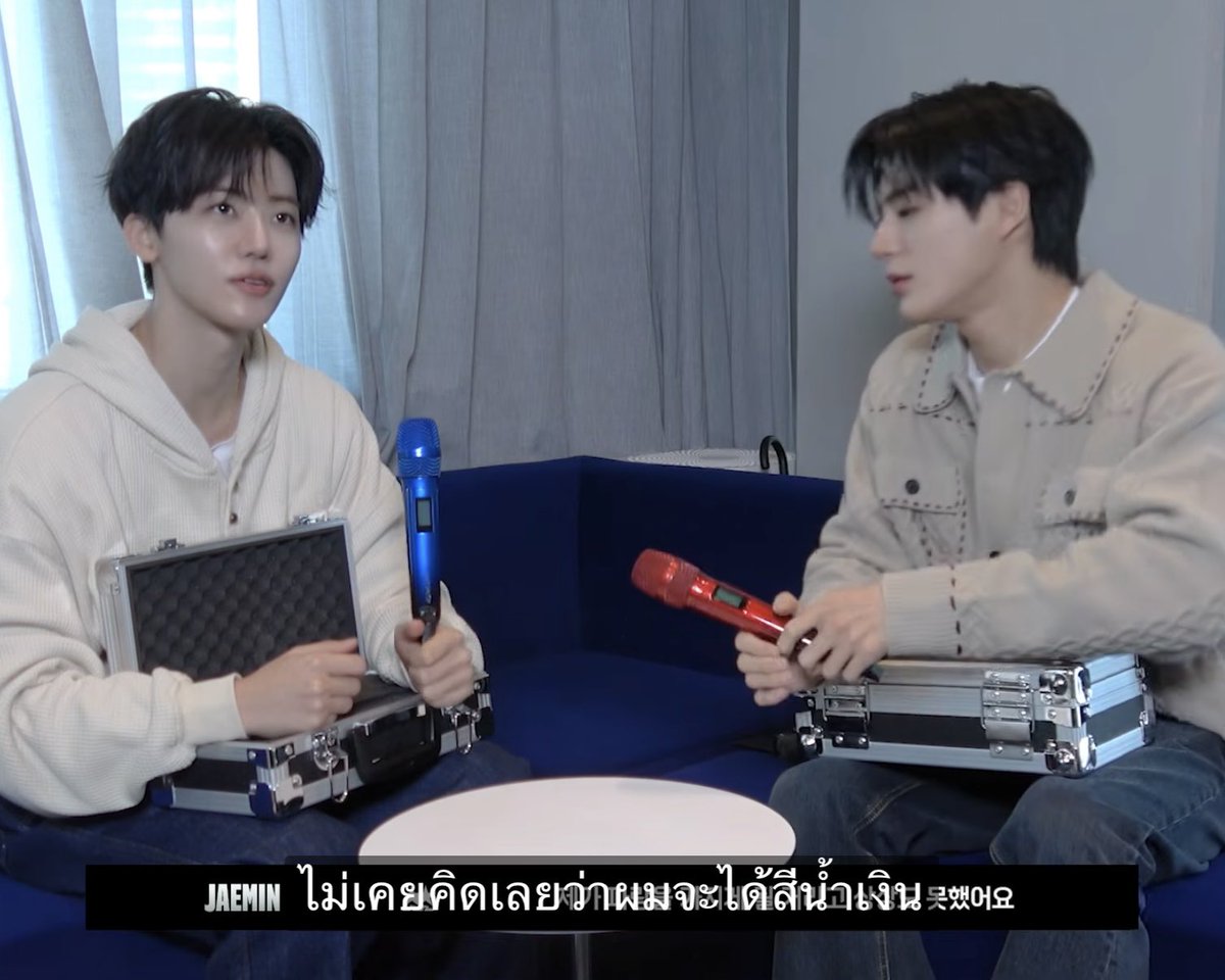 mintchhyyy530's tweet image. 55555555555 แจมบอกไม่เคยคิดเลยว่าจะได้ไมค์สีน้ำเงิน ยังไม่ชินเลย เพราะชีวิตยัยเป็นสีชมพู 55555555555555555 น่ารักว้อยยย