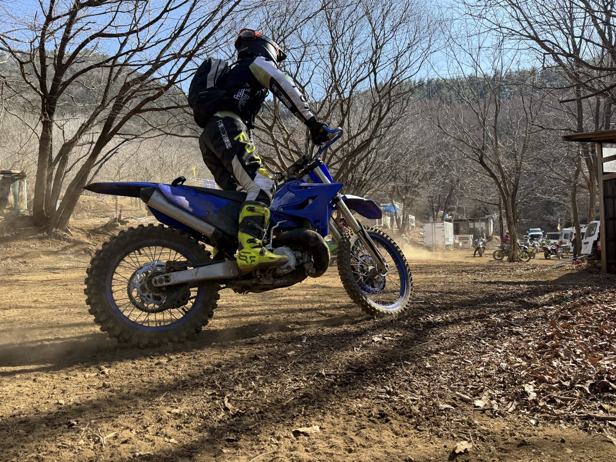 802Tatsuya's tweet photo. クロスパーク勝沼🙌
バイクがボッコボコ🤣でも楽しかった✨
色々良い経験をさせて頂きました🙆
#クロスパーク勝沼 #モトクロスバイク https://t.co/8vHV1MDJjq