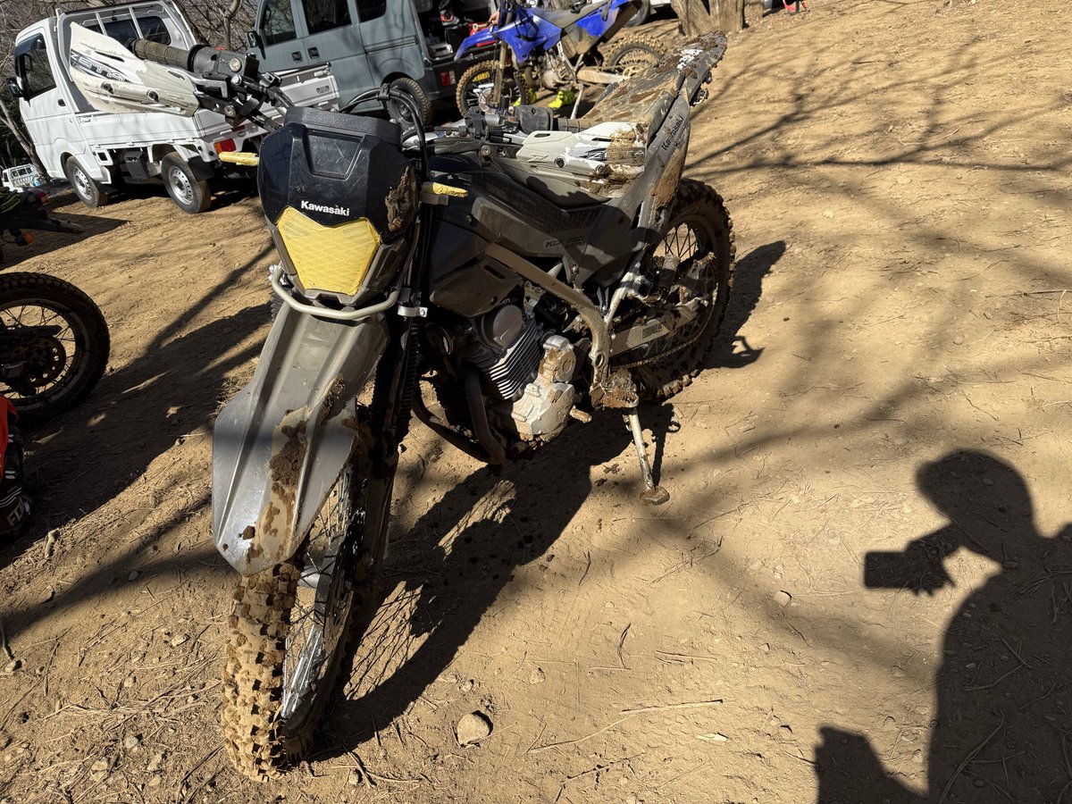 802Tatsuya's tweet photo. クロスパーク勝沼🙌
バイクがボッコボコ🤣でも楽しかった✨
色々良い経験をさせて頂きました🙆
#クロスパーク勝沼 #モトクロスバイク https://t.co/8vHV1MDJjq