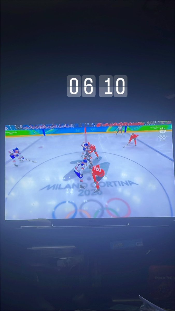 evancowboy8's tweet photo. Cortisol spiked at 6am Canada Vs USA https://t.co/lm8VRONGOF