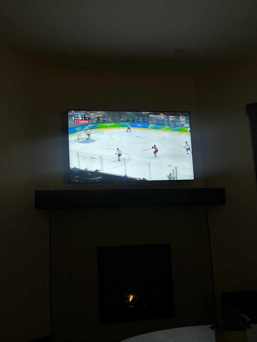 itwasallTom's tweet photo. 6 AM MST 

Do what you can. Pucks in deep. Cycle the puck. Pucks on net 

#USA🇺🇸 https://t.co/ecYbi8bl0I