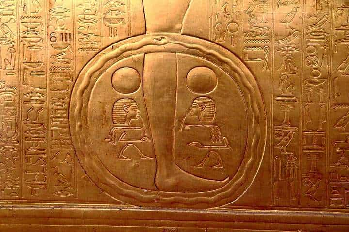 _crazyalchemist's tweet photo. The earliest ouroboros, the snake eating its own tail, was found on a golden shrine inside Tutankhamun's tomb around 1350 BCE. That is over 1,500 years before it became the defining symbol of alchemy. https://t.co/mfT2iO4PSu