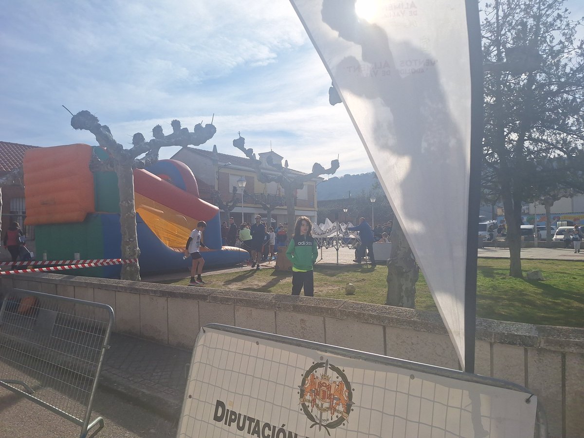 Hoy marcha de #SantoAngelSolidario. De Megeces al corazon: deporte, solidaridad y buen rollo en cada paso. #MegecesCorre