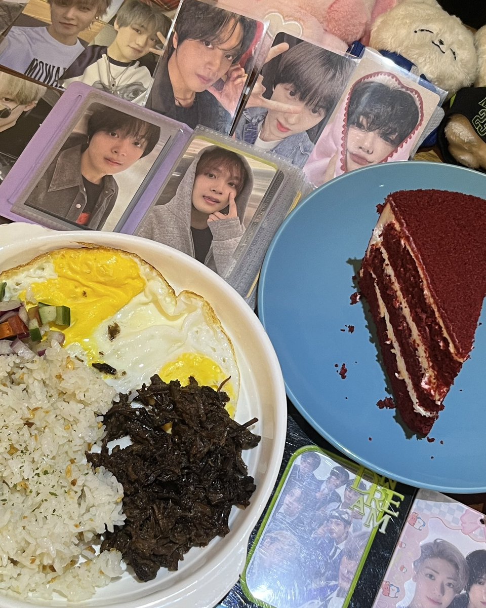 trix☁️ working era tweet media