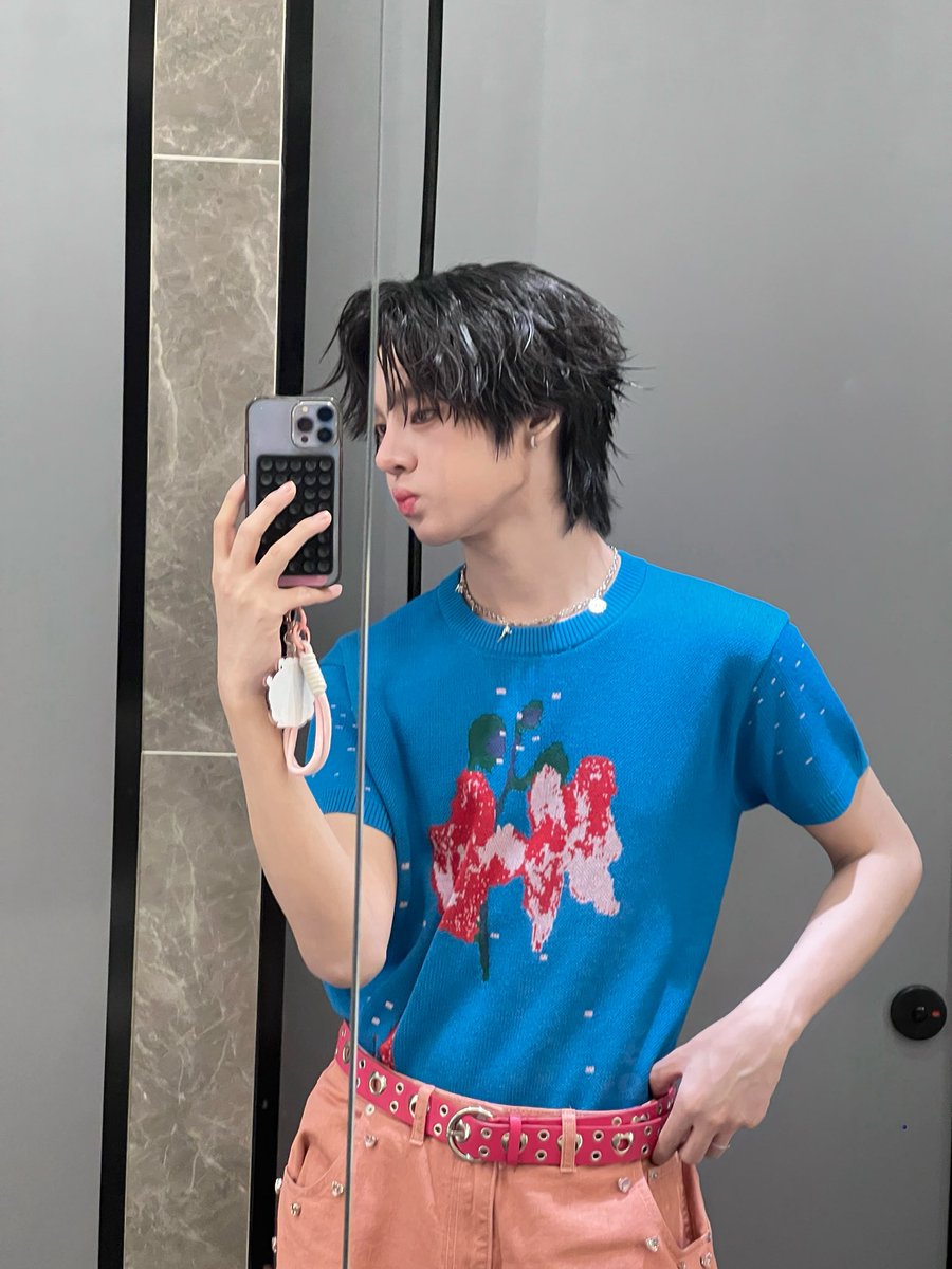 วันนี้ขอบคุณนะคั้บบบ มาหากันเยอะมากๆเลยยย เป็นการ Busking ครั้งแรกของด้วงกับเธอเลย ตื่นเต้นมากๆ ดีใจที่ได้เจอทุกคนนะคั้บ หวังว่าทุกคนจะสนุกกันน้าาา 

DUANG BUSKING WITH YOU 
#BuskingDuangWithYou #ด้วงกับเธอEP4
#ottoottoo