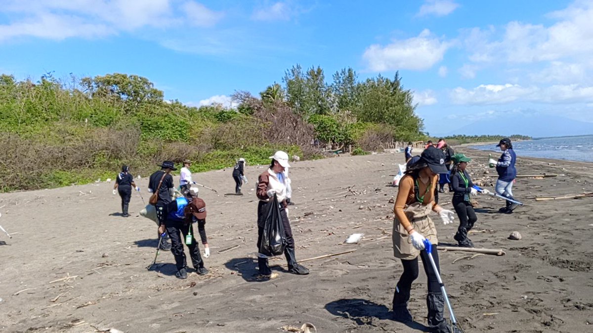 Mangrove Tree Planting and Coastal Clean-Up, DONE!

Huge thanks to Hypers, A’tin Batangas Chapter, Mouselab, and of course to our jahmbays who joined us today. We had such an amazing time! 💚

<a href="/justintdedios/">justin</a> #justin
#WhereRootsMeetTheSearreal