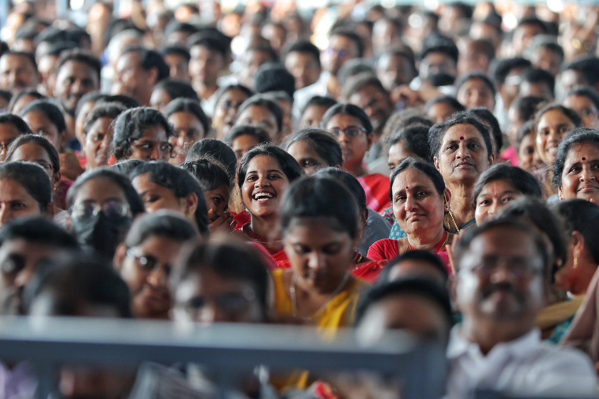 Met my GDS family of the Andhra Postal Circle in Guntur today for a heartfelt interaction, in the august presence of the Hon’ble CM Shri N. Chandrababu Naidu garu.

From the coast to the remotest hinterlands, if there is someone every village knows and trusts like family, it is