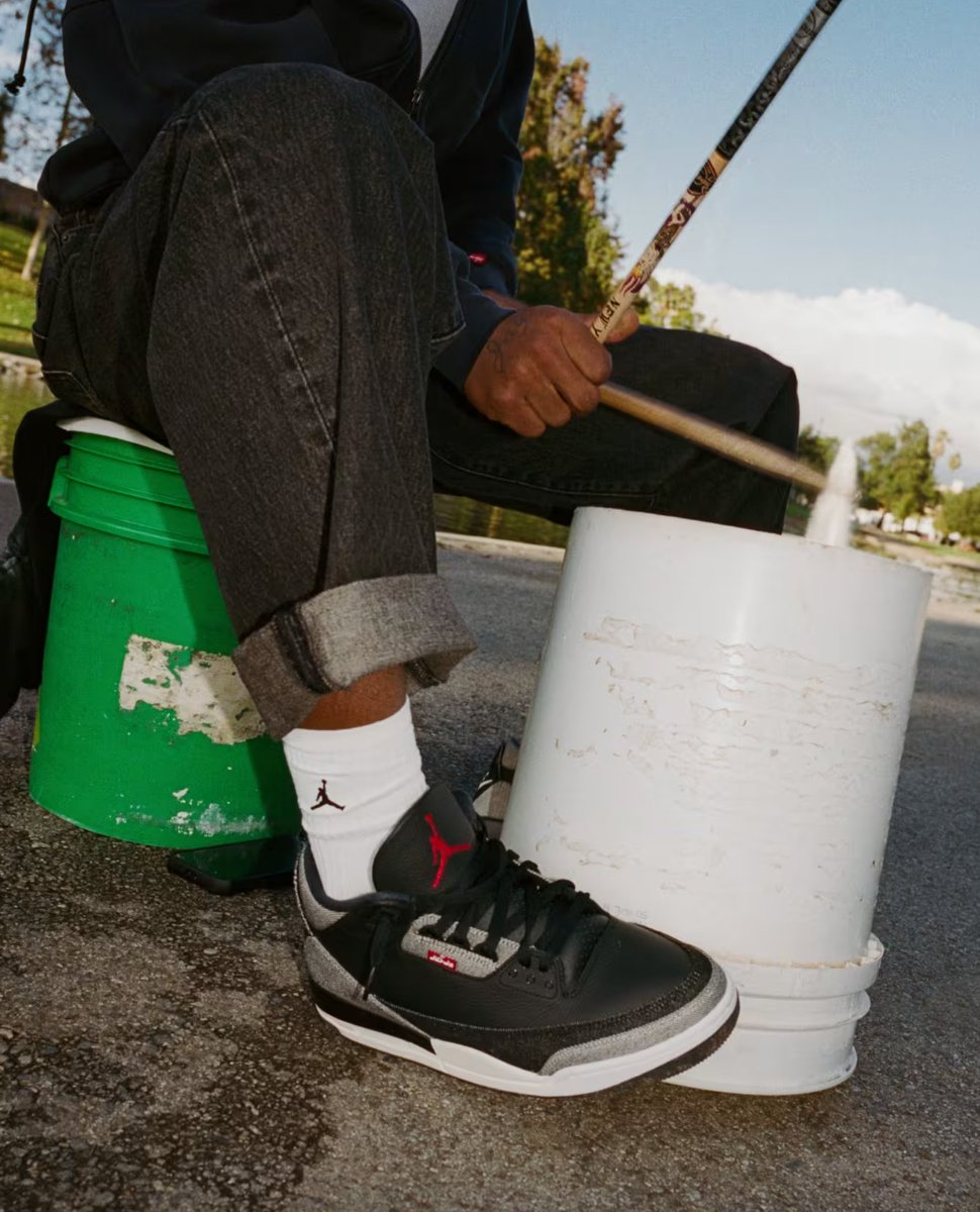 SOLELINKS's tweet photo. Ad: Few sizes available
Levi’s x Air Jordan 3 Retro 

Black and White
Nike:https://t.co/WtKyWU7ZfH
Sole Play:https://t.co/Tey2x0yYzb
Grinmore:https://t.co/w86bKsr9lK

Kids Indigo and Gym Red
PS:https://t.co/njGoPs9kS0
TD:https://t.co/jxaiMVbDD3 https://t.co/LOmtOj2IkO