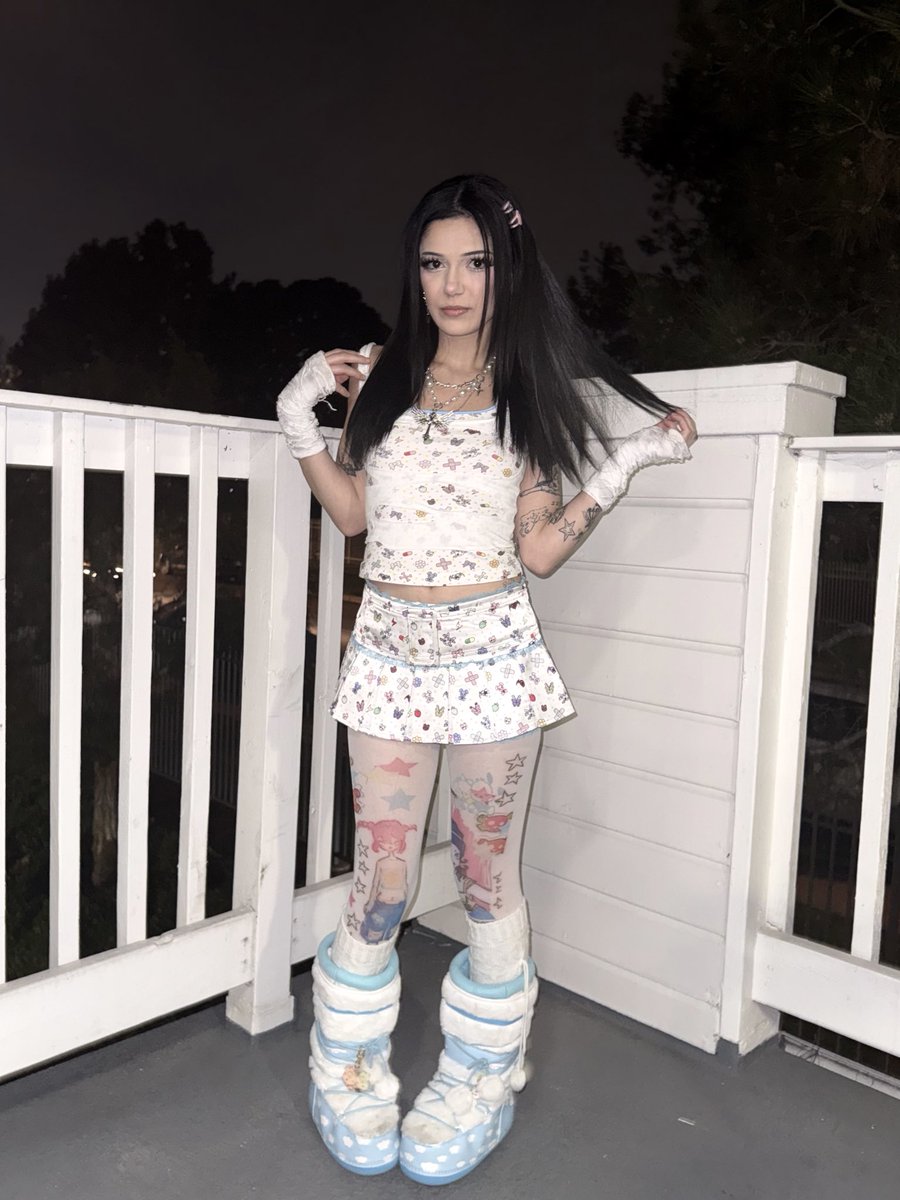 j 𐙚 ̊. tweet media