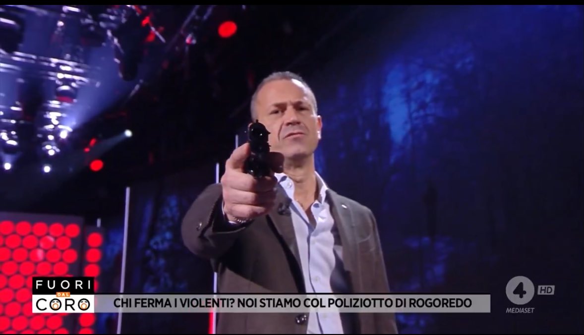 Pov: sei un pusher ma oggi ti sei dimenticato di portare i 200 euro e i 5 grammi dovuti.