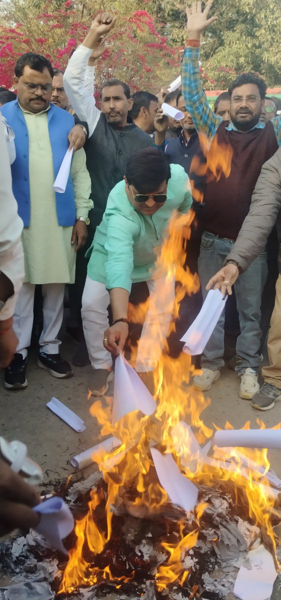 <a href="/ashutosh84uppss/">आशुतोष गौतम (अध्यक्ष) UPPSS कमासिन बाँदा</a>
