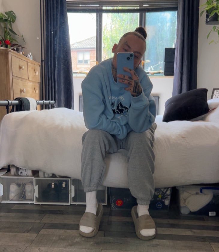 𝐅𝐈𝐍𝐃𝐎𝐌 𝐆𝐎𝐃𝐃𝐄𝐒𝐒 𝐓 tweet media