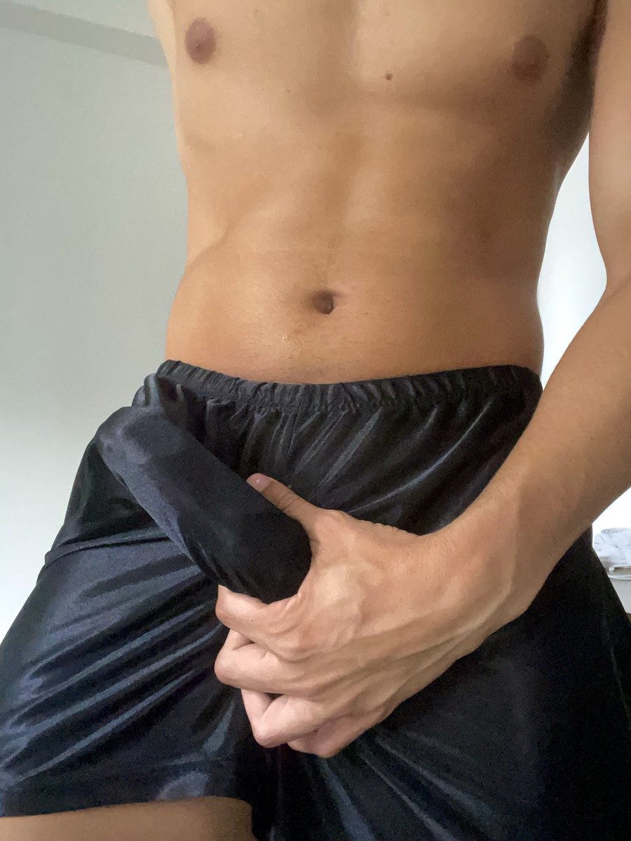 nylondazz tweet media