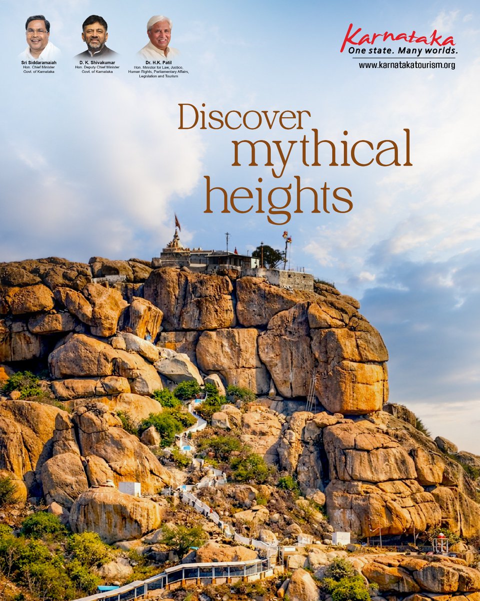 KarnatakaWorld's tweet image. 📍Anjanaadri Hill, Koppal (D). 

Ascend to the summit where mythology touches the sky.

ಪುರಾಣಗಳಲ್ಲಿ ಉಲ್ಲೇಖವಾಗಿರುವ ಪೌರಾಣಿಕ ಬೆಟ್ಟಗಳು, ಆಕಾಶದ ಅಂಚನ್ನು ಮುಟ್ಟುವ ಶಿಖರವನ್ನು ಏರಿ.

#Pilgrimage #Mythology  #Hampi #Trekking #KarnatakaTourism