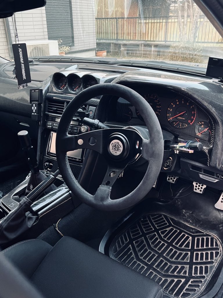 GHOST EXPODのステアリング取り付けました！ずっと探し求めてた、320mm