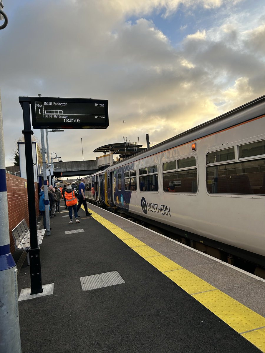 Mark Ellis tweet media