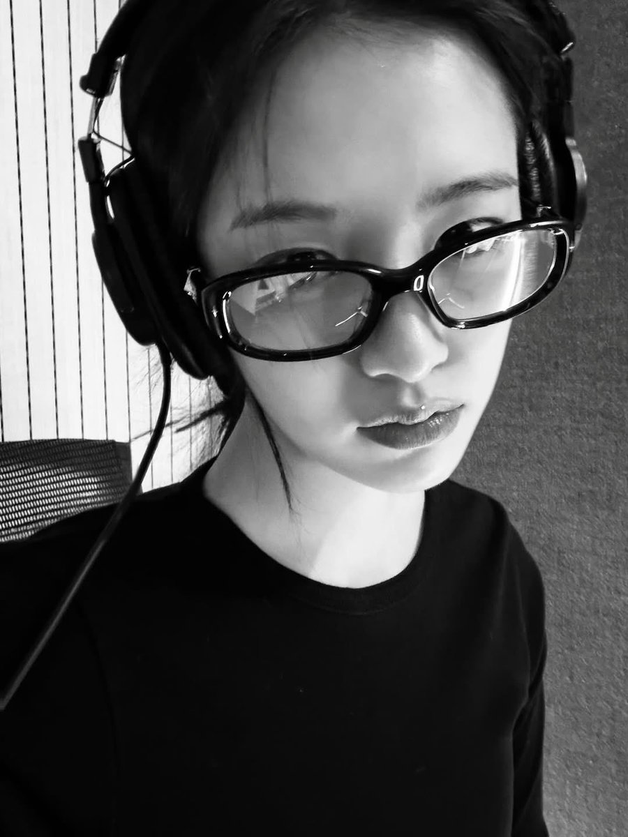 recording studio yujin is 🥹🥹🥹