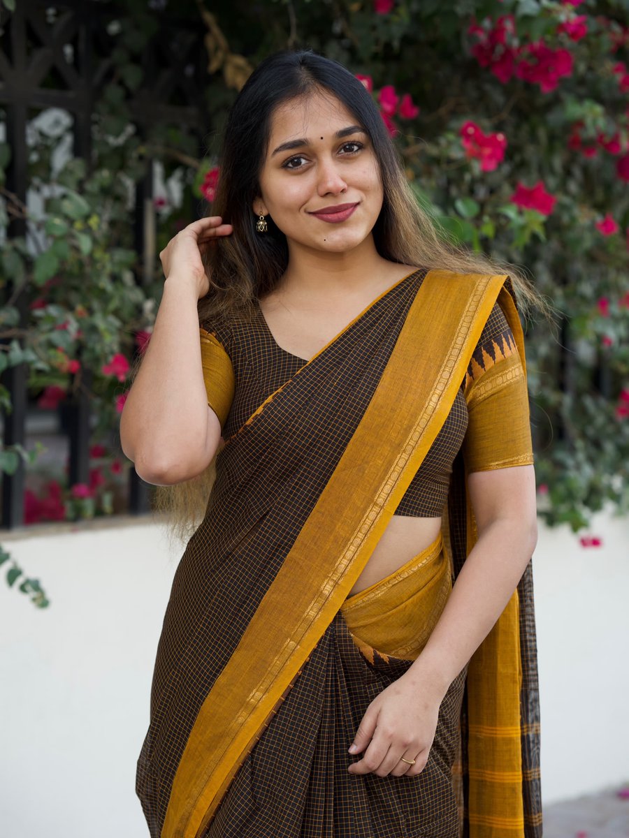 Weekendvibes_'s tweet image. Pooja Balakrishnan ✨🤎

#Pooja #PoojaBalakrishnan