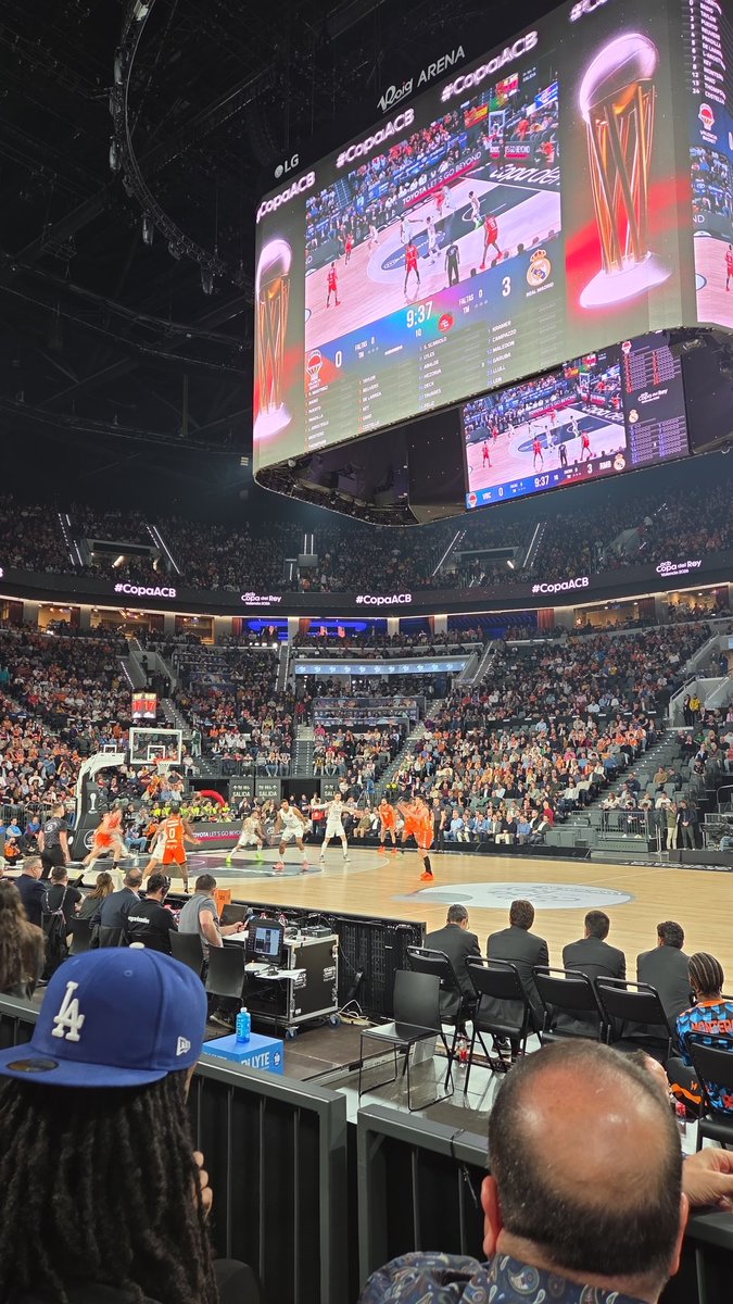 fisiosule7's tweet photo. Vendo entrada final @ACBCOM sector 114R. https://t.co/FwiLGq1sc6