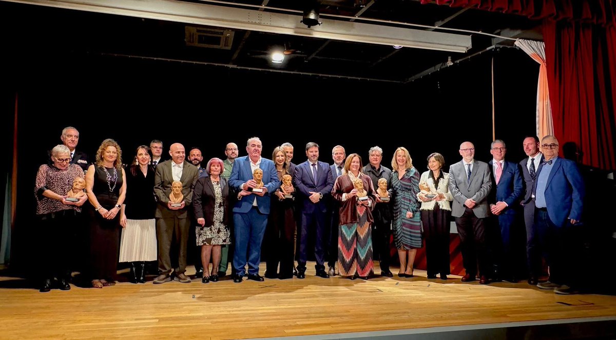 El Aula de Pensamiento ha hecho entrega de los Premios Francisco Javier de Burgos.