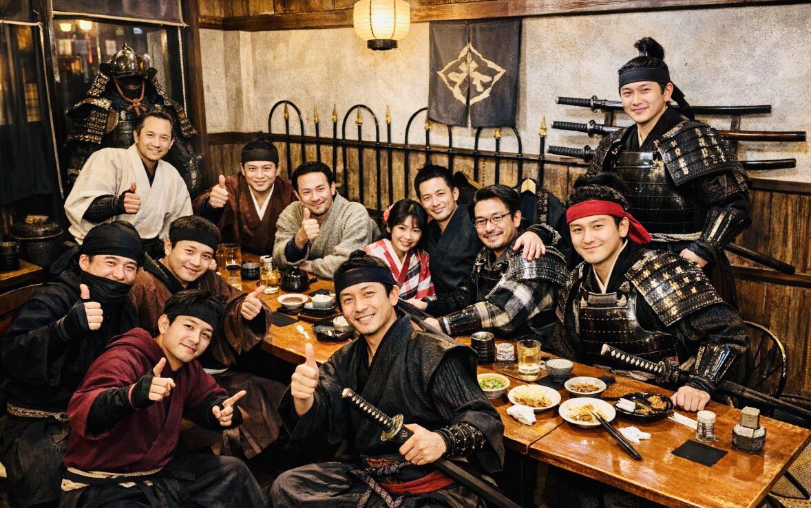 kawori's tweet photo. 代11回目となるOG会✨皆まだまだ元気です(^.^) 昔からの仲間と懐かしい会話楽しいひと時🎵侍風も（＾ν＾）　#og会  #ob  #仲間  #飲み会  #集い  #貸切  #会話  #懐かしい  #楽しみ  #ジビエ  #燻製  #京成大久保  #駅前  #習志野  #船橋  #千葉 #八千代 https://t.co/kr2Lnf7cAg
