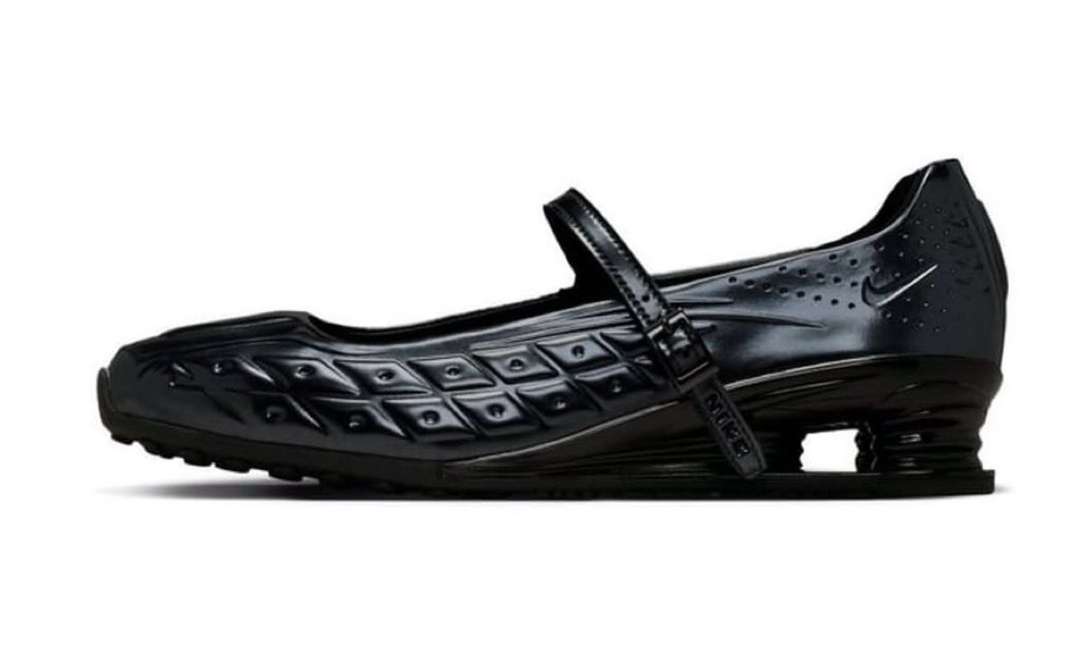 ナイキ ショックス Zカリストラx ネイキッド コペンハーゲン　24.5cm新品 NIKE公式】ナイキ ショックス Z カリストラ x NAKED Copenhagen