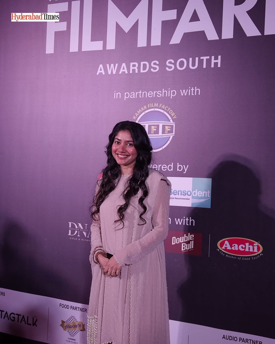 Sai Pallavi has now officially become the most awarded active actress at the Filmfare Awards, tying with Manju Warrier with 7 Filmfare Awards. 🔥👏🏻

<a href="/Sai_Pallavi92/">Sai Pallavi</a> | #SaiPallavi ❤️