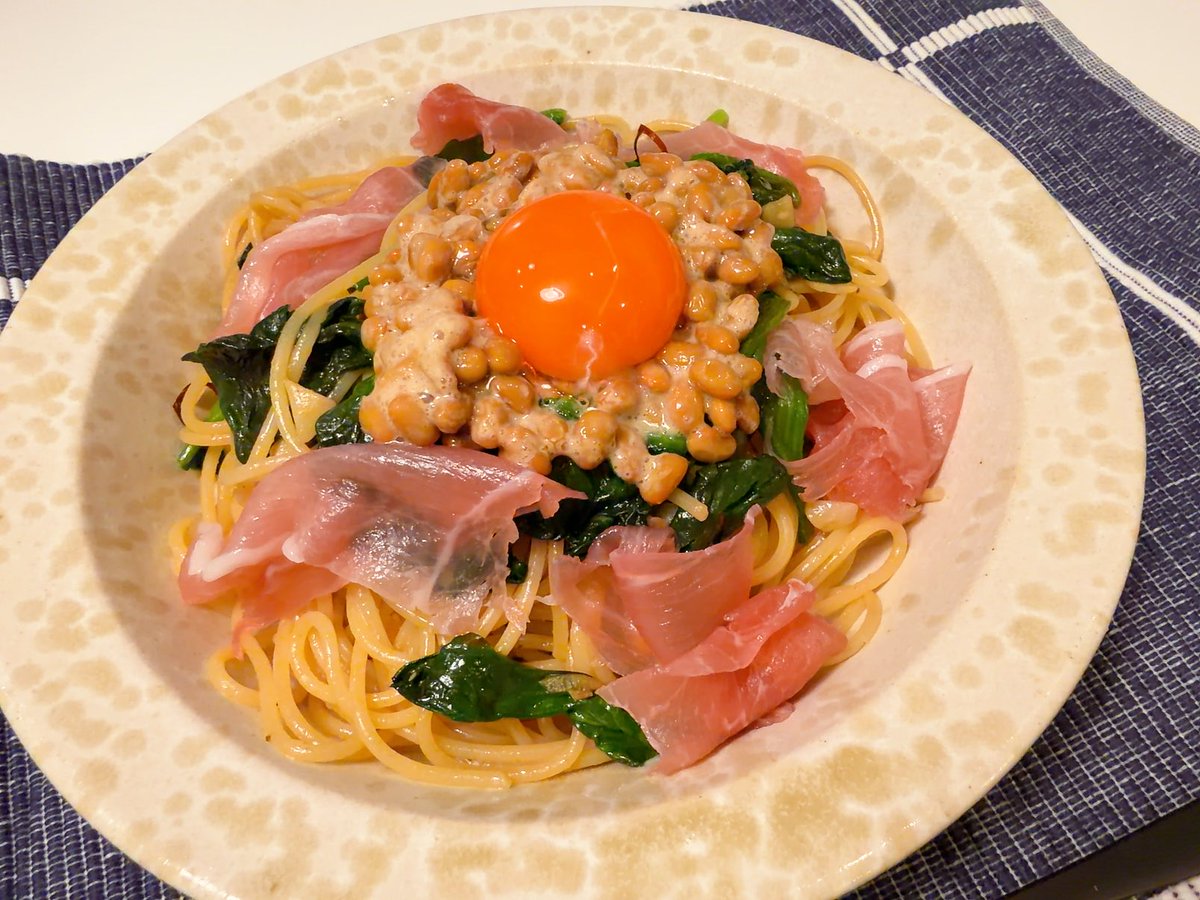 esutorizu's tweet image. 最近納豆依存症すぎて何でも結局納豆かけちゃう…