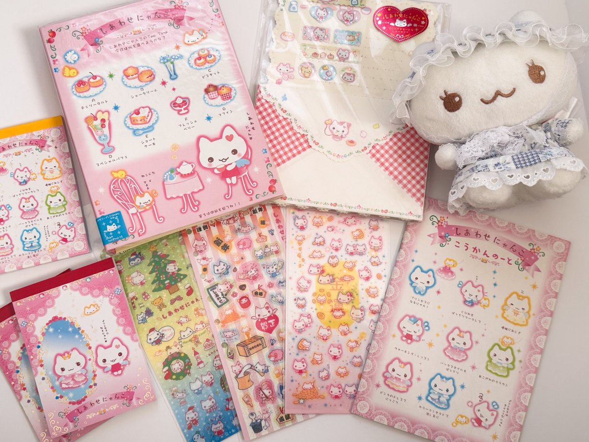 しあわせにゃんこ₍^. ̫.^₎₊˚⊹♡