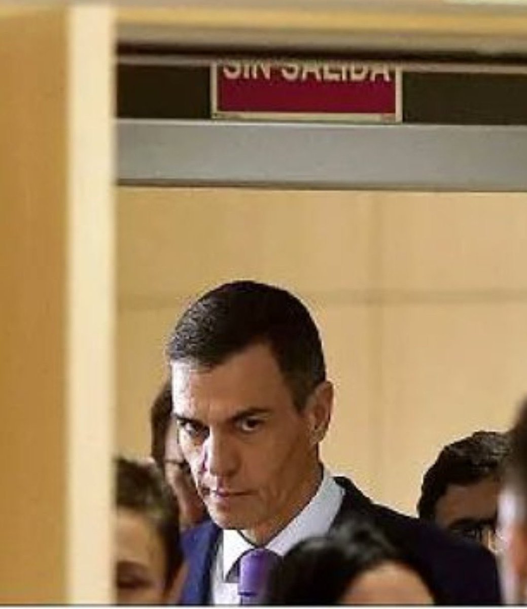 No tengo claro que convoque elecciones cuando marca la ley . Es capaz de inventarse cualquier cosa para prorrogar su mandato sin pasar por las urnas . Es capaz de eso y más .