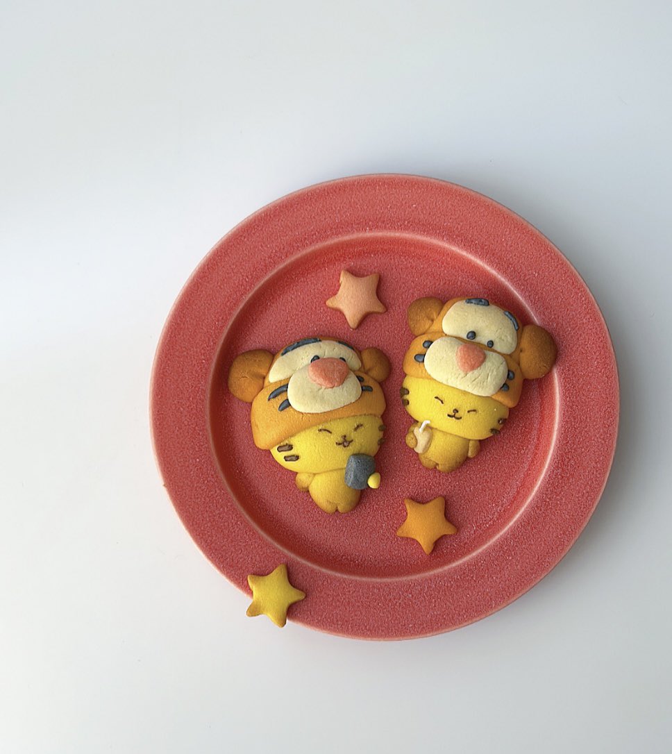 ティガ〜ホシくんクッキー焼いた🐯🍪🌟