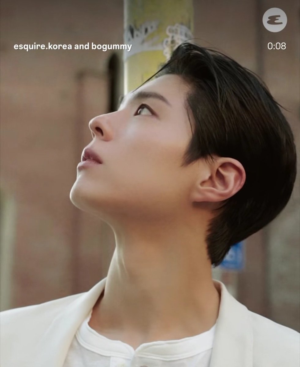 2月22日
にゃんにゃんにゃんの日🐈‍⬛

もうそろそろ
サイン会終わる頃かな🙄
東京の夜を
楽しめますように😊✨

いつかは逢えますように🙏✨

<a href="/BOGUMMY/">박보검</a> 
#パクボゴム
#パク・ボゴム
#PARKBOGUM
#박보검