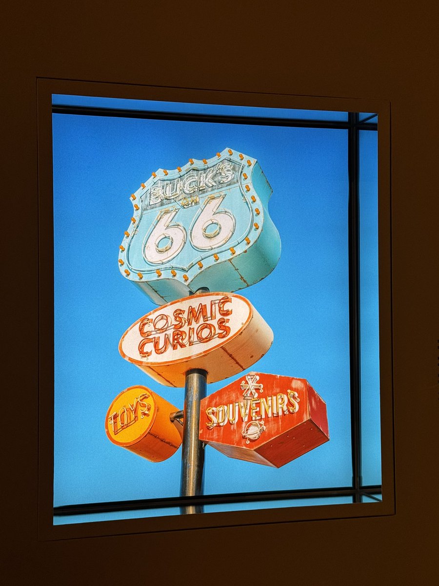 2 (♡i) tweet media