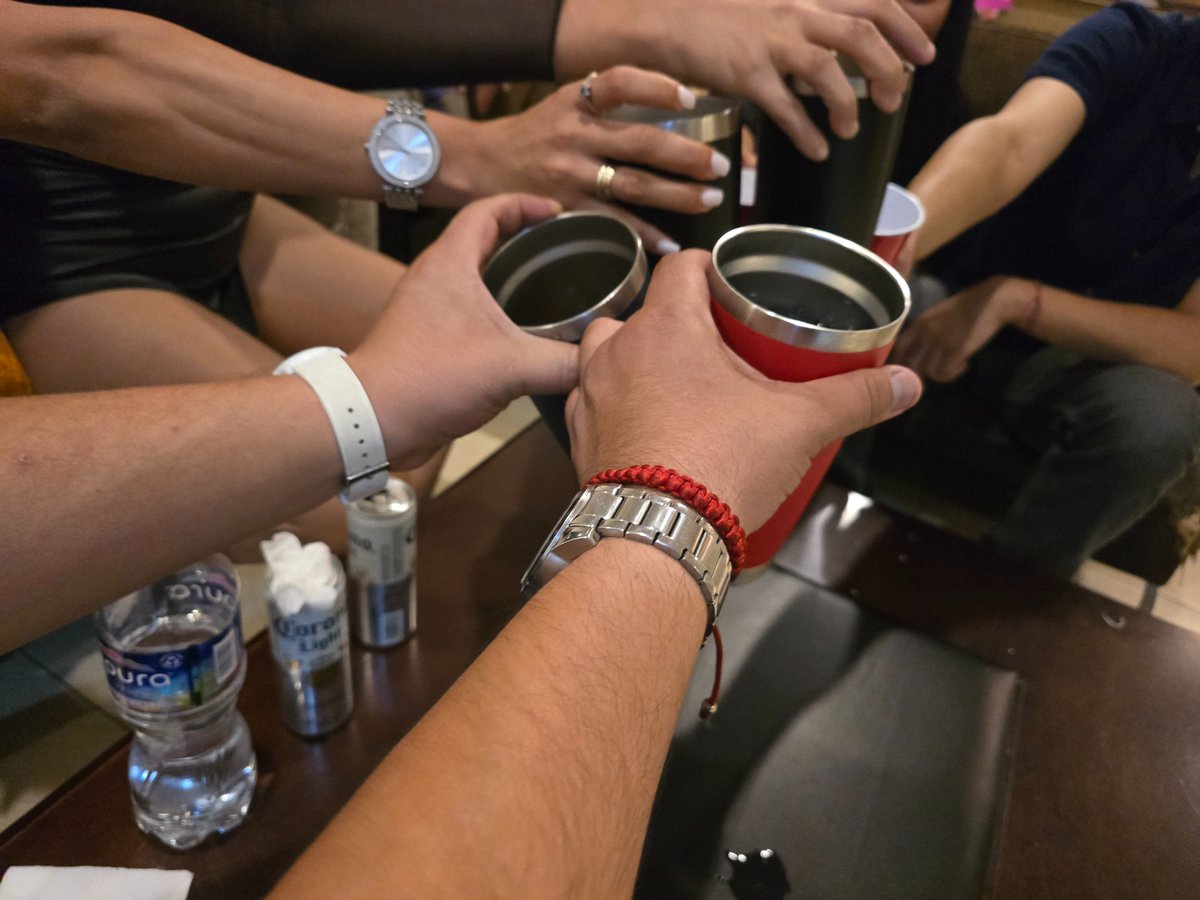 Unas cubas <a href="/sw32666/">Lucifer Sw</a> y @<a href="/handreayhandre/">Handrea y Handre</a> 🥃🥃🥃🥃🥃🥃