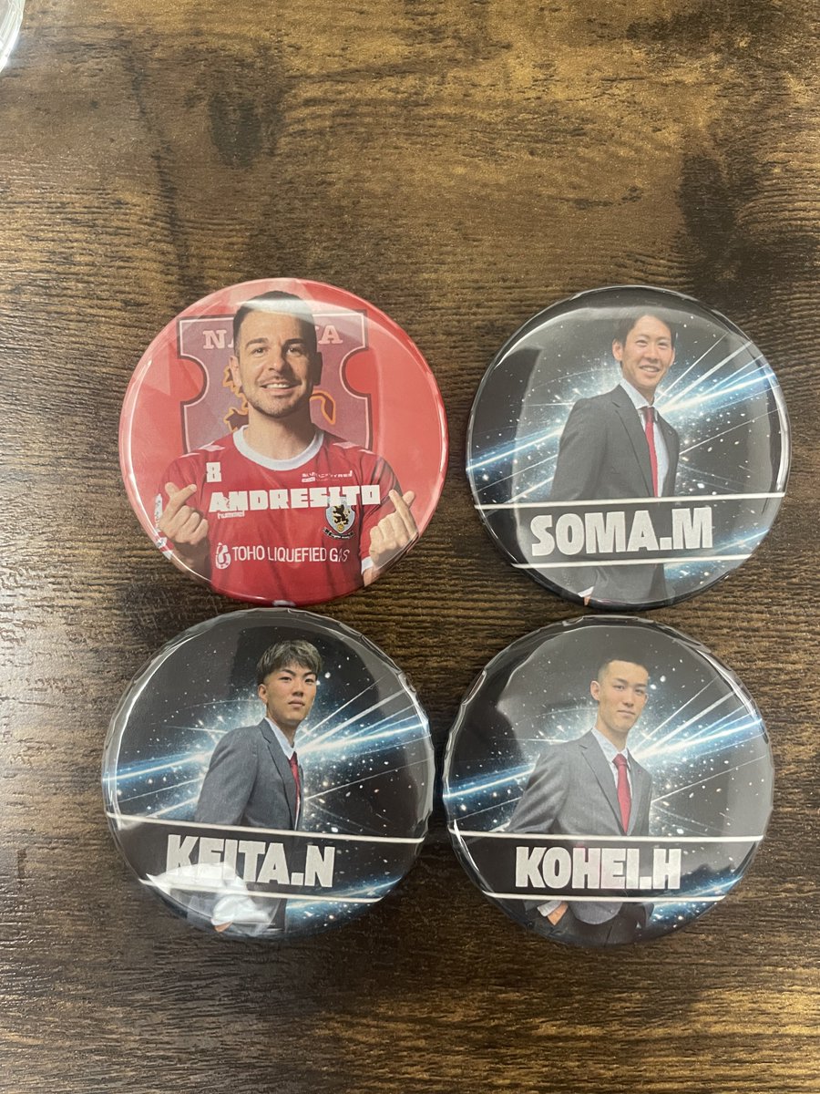 スーツ缶バッジ、引つよつよでした✌️ 交渉券で水谷さんゲット