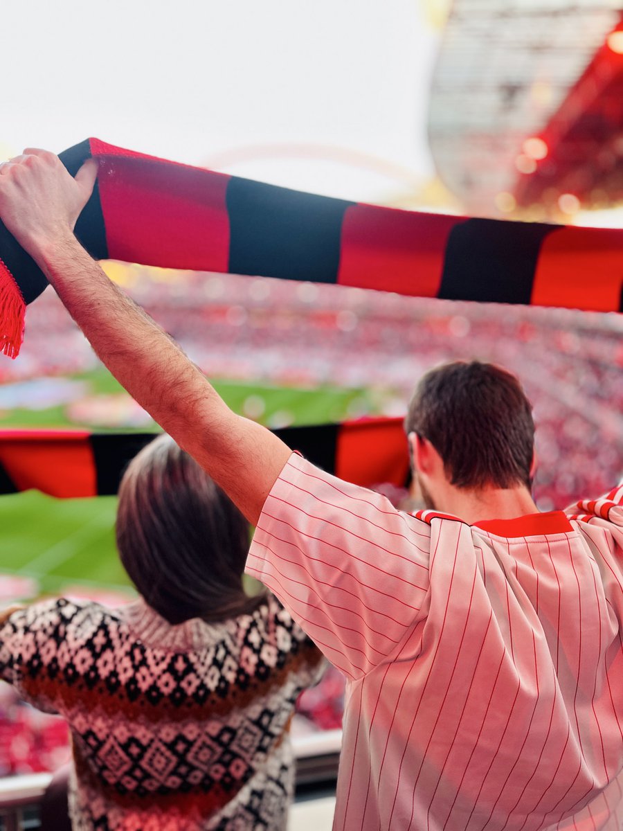 Saudades de ver jogos à tarde, traz sempre boas lembranças. Vitória tranquila, mas mais do que isso, foi ver a solidez táctica que a equipa demonstrou, mesmo sendo outros jogadores em campo que não os titulares habituais. Pena ser só agora com 2/3 do campeonato. Vencer ao Real