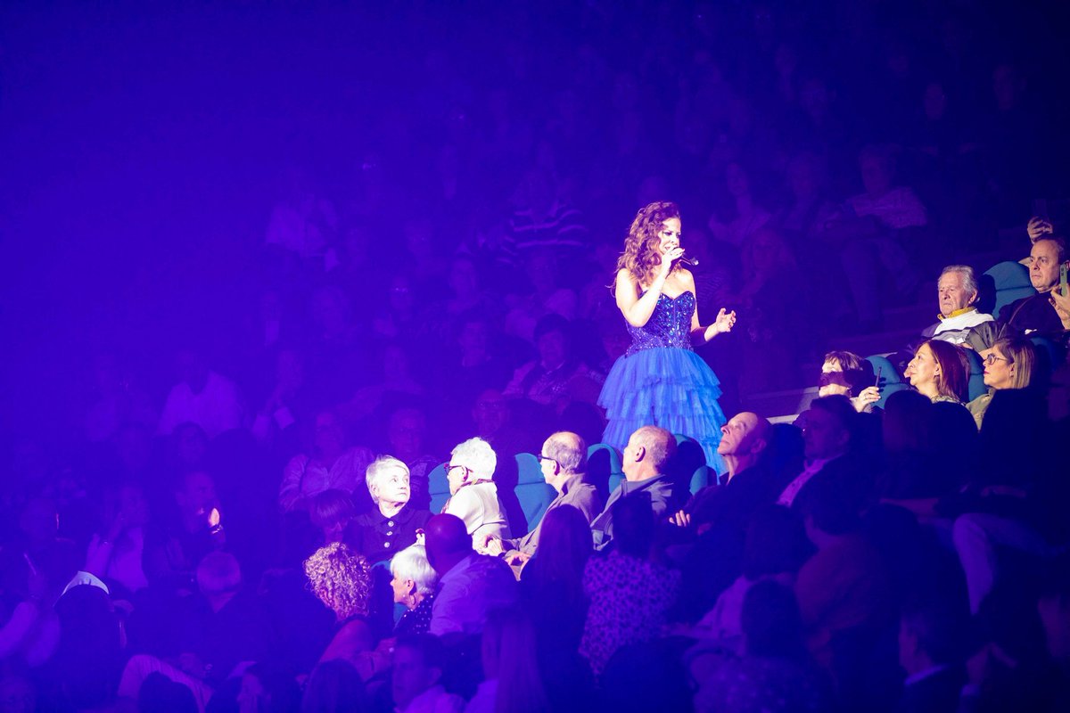 🪭 Pastora Soler cerró anoche el Festival Rivas Flamenca celebrando con el público una carrera artística de 30 años. Nueve ediciones lleva el auditorio Pilar Bardem acogiendo este certamen. Y de nuevo se agotaron todos los abonos para disfrutar de tres noches de arte y cante.