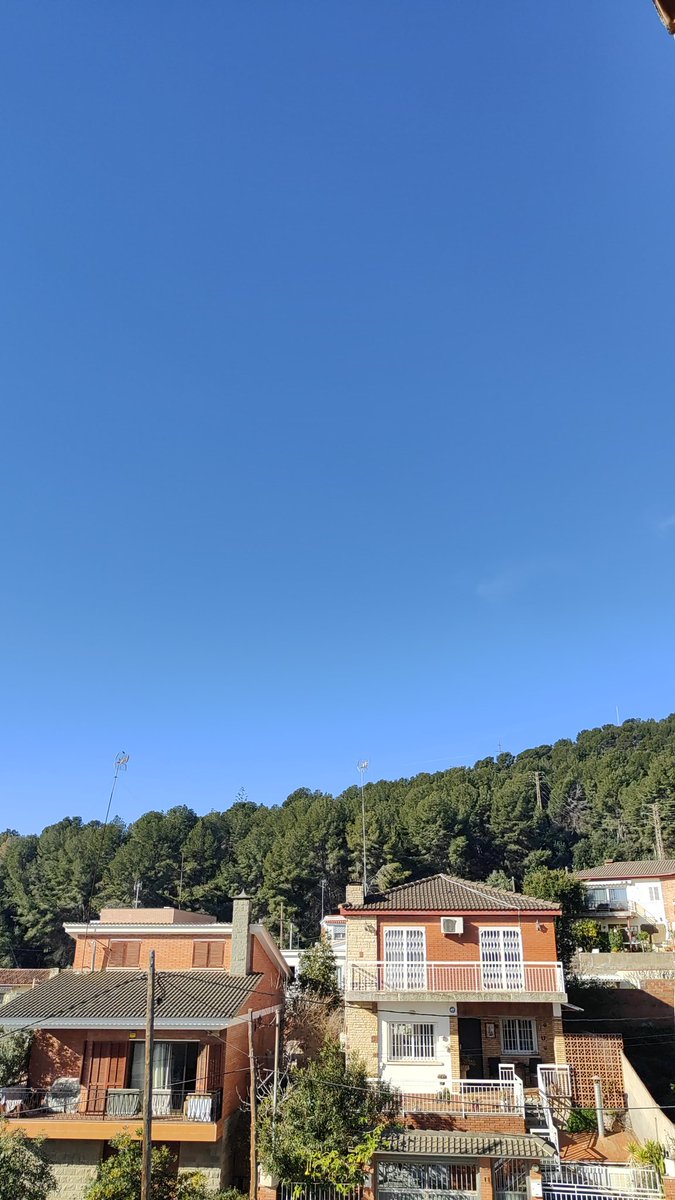 Todas las mañanas. Vapor de agua en el este y nunca en el oeste.