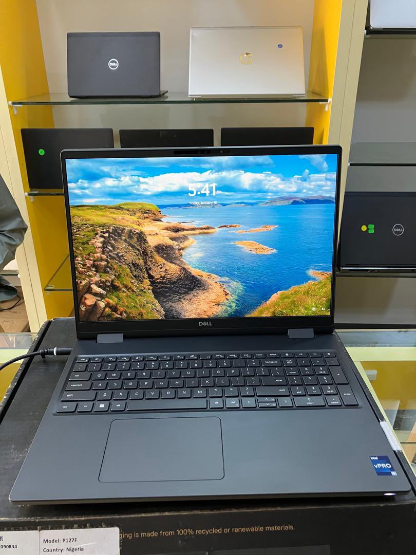 Val Gadgets tweet media