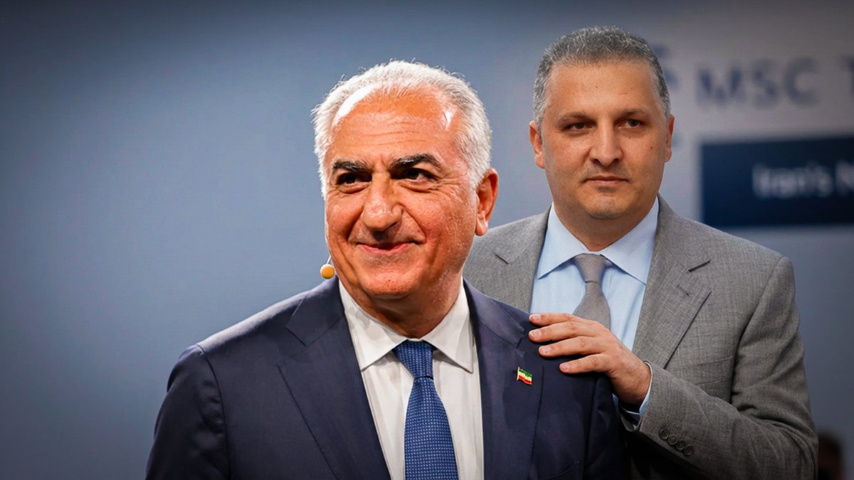 tzohari's tweet photo. Do you stand with Reza Pahlavi?

👉This is a photoshop generated image📸, but if we had a free election in #Iran today, I would be happy to be behind him and vote for him as my choice of a leader.

Hopefully we can do it soon.🤎🤎🤎
---
#freeiran #rezapahlavi https://t.co/1k2DtSB6ZK
