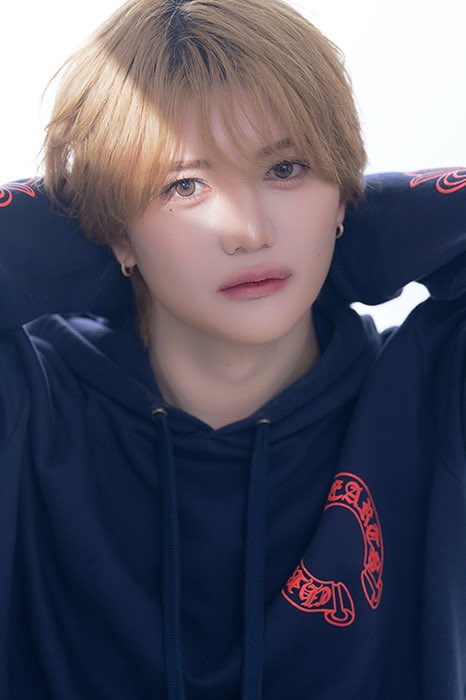 昼職ホス狂い tweet media