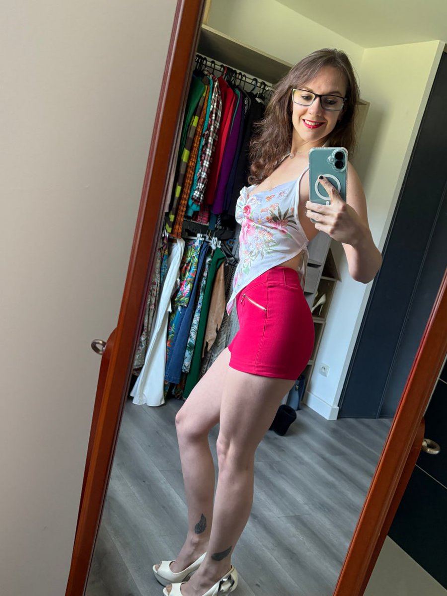 Lady Nirvana tweet media