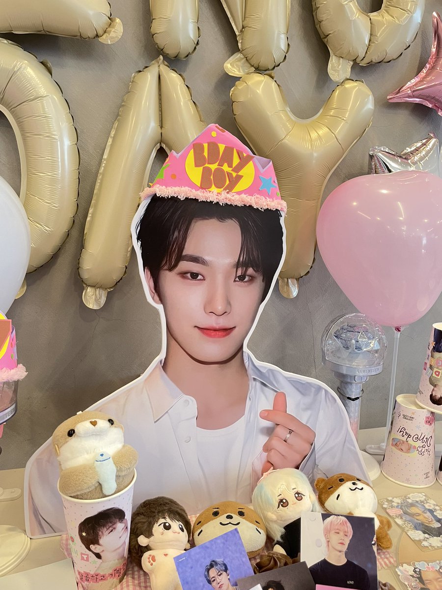thank you all for celebrating #DINO's birthday with us .ᐟ 💗🍮🧤

╰(*´︶`*)╯♡ to our ATTENDEES, thank you so much for making this event possible! until our next celebration, CARATS 🤎🫶🏼

all our love, A&amp;E 𖠋𖠋
#DINODelight in RIZAL